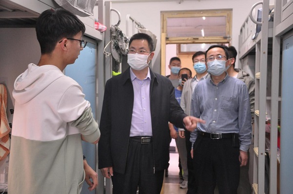 a2a81180c43644c3b80fedbe22c9a664.jpg ??1.jpg